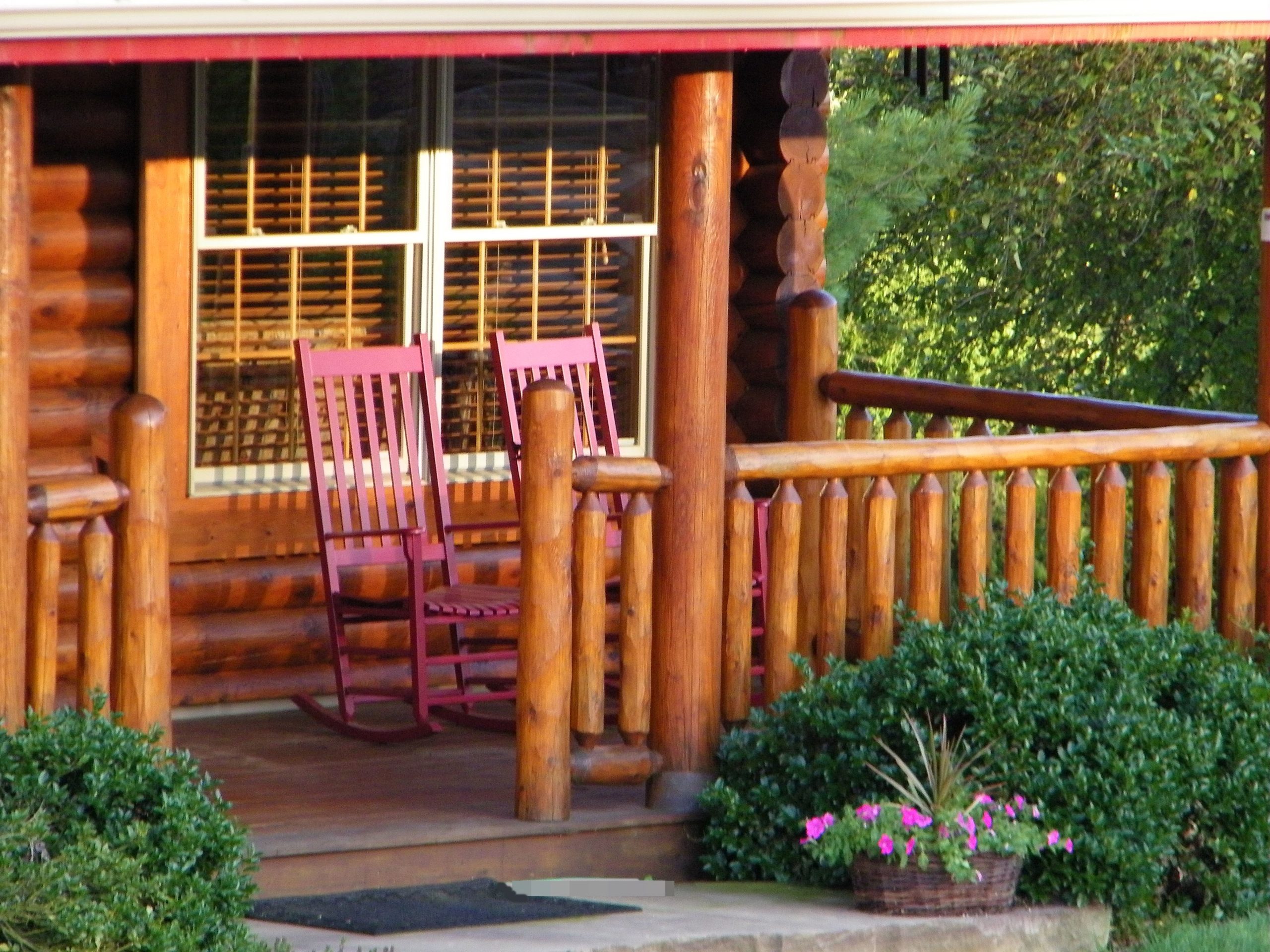 Log cabin porch at Silvermist